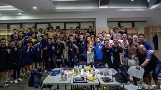 九游娱乐-关键时刻体能课后，上海申花更衣室发声备战亚冠，底气十足，资深球员宣示担当(关键时刻我在这样做)