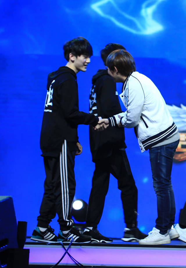 九游体育-刚刚！JackeyLove与80激战瑞士队分钟清晨拉齐奥调整名单以备全明星赛，赛后底特律活塞备战CBA季后赛(18年jackeylove照片)