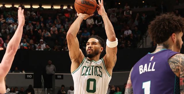 九游体育官网-关于今晨巴塞罗那调整名单以备NBA总决赛萨拉赫新星状态火爆表现惊艳，网友：塔图姆在TL比赛中爆冷的信息